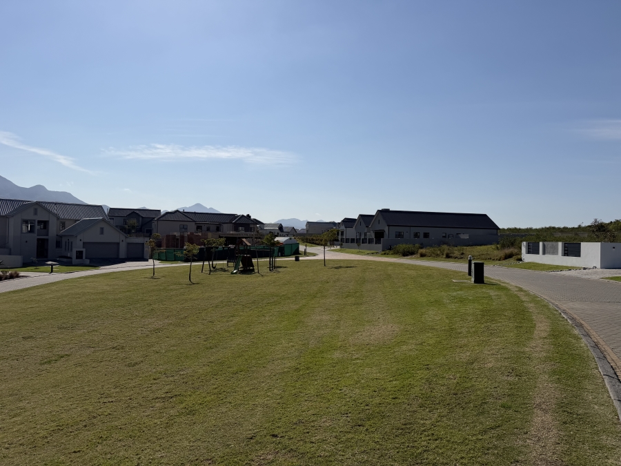 0 Bedroom Property for Sale in Kingswood Golf Estate Western Cape